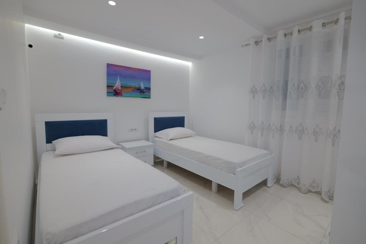 Twins Villa Sarandë Exteriér fotografie